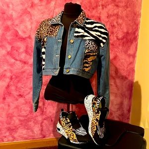 Combo cropped animal print denim jacket with matching sneakers womens size 9